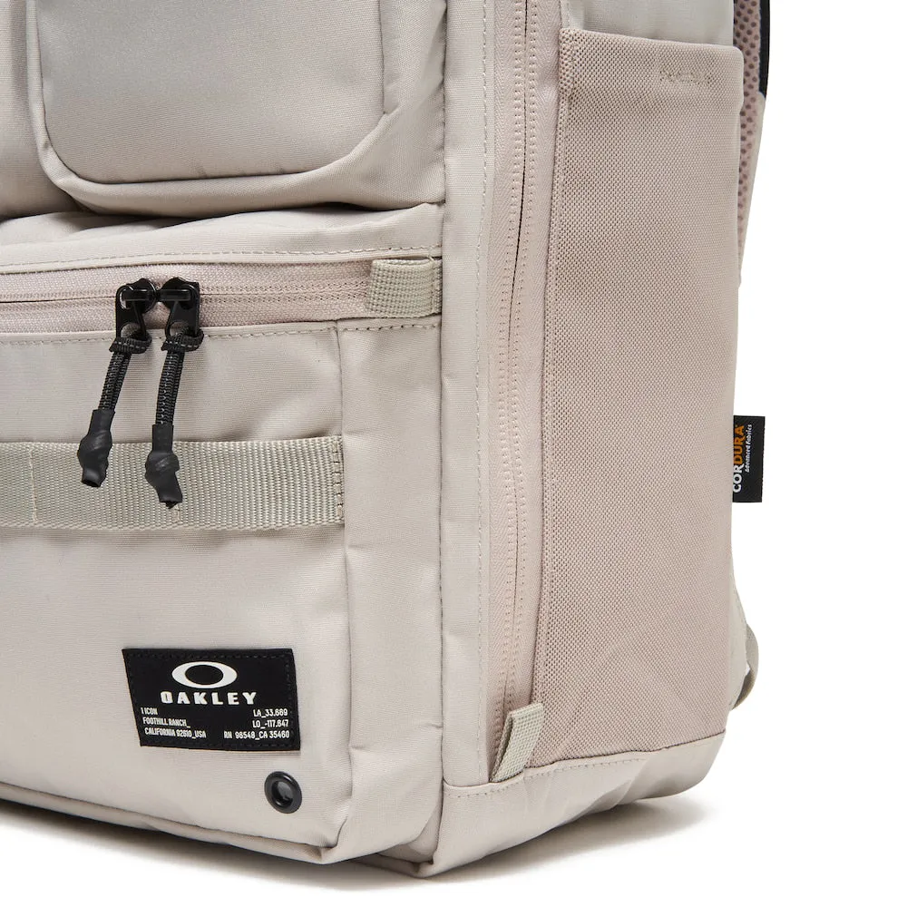 ESSENTIAL BACKPACK M 8.0 KHAKI