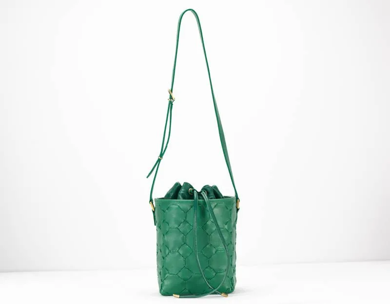 Helon bucket bag - Handwoven Jade green leather