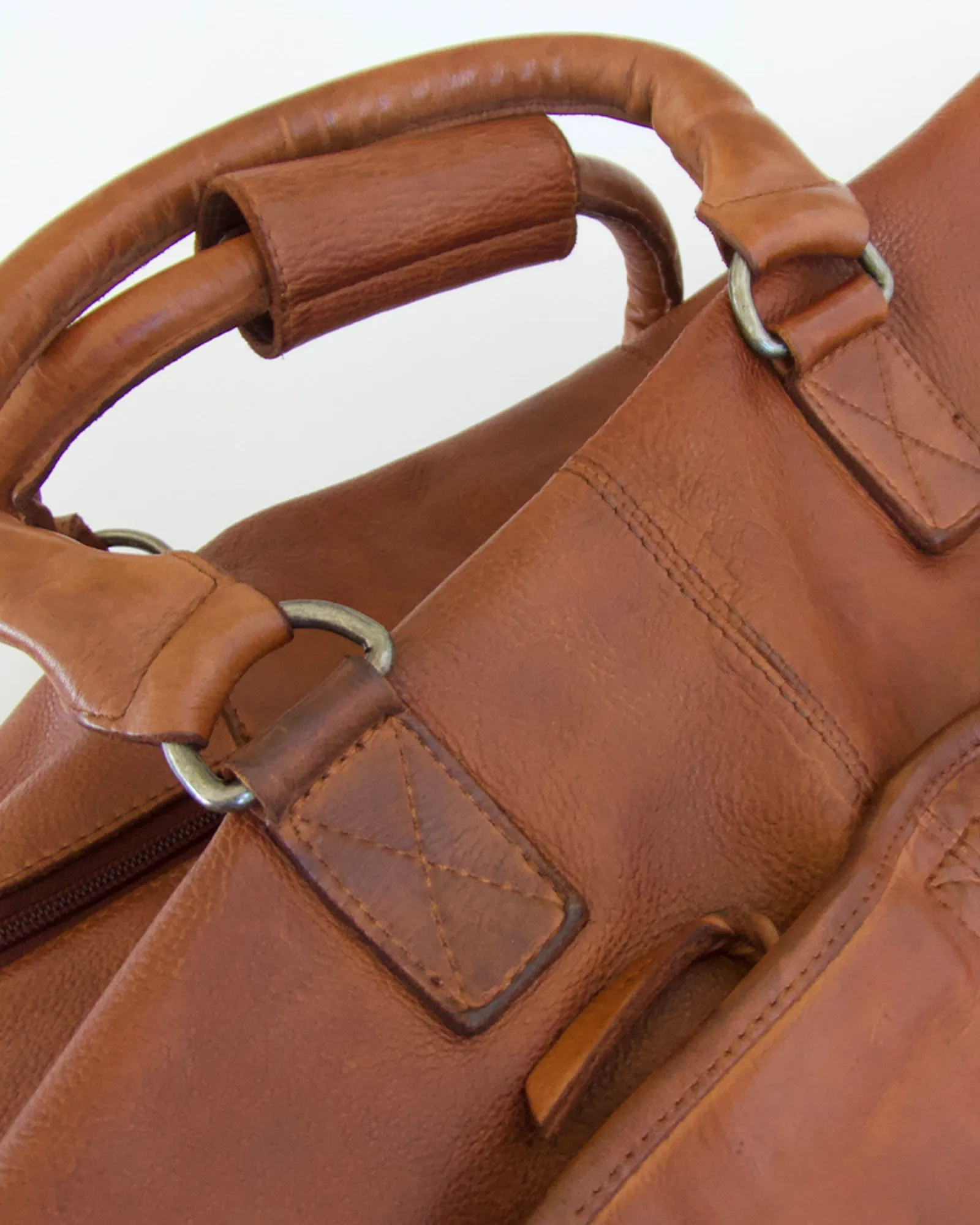 LEATHER VINTAGE CARRY-BAG