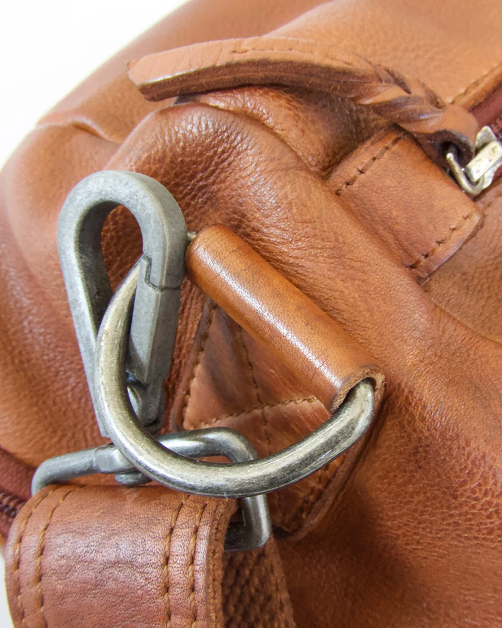 LEATHER VINTAGE CARRY-BAG