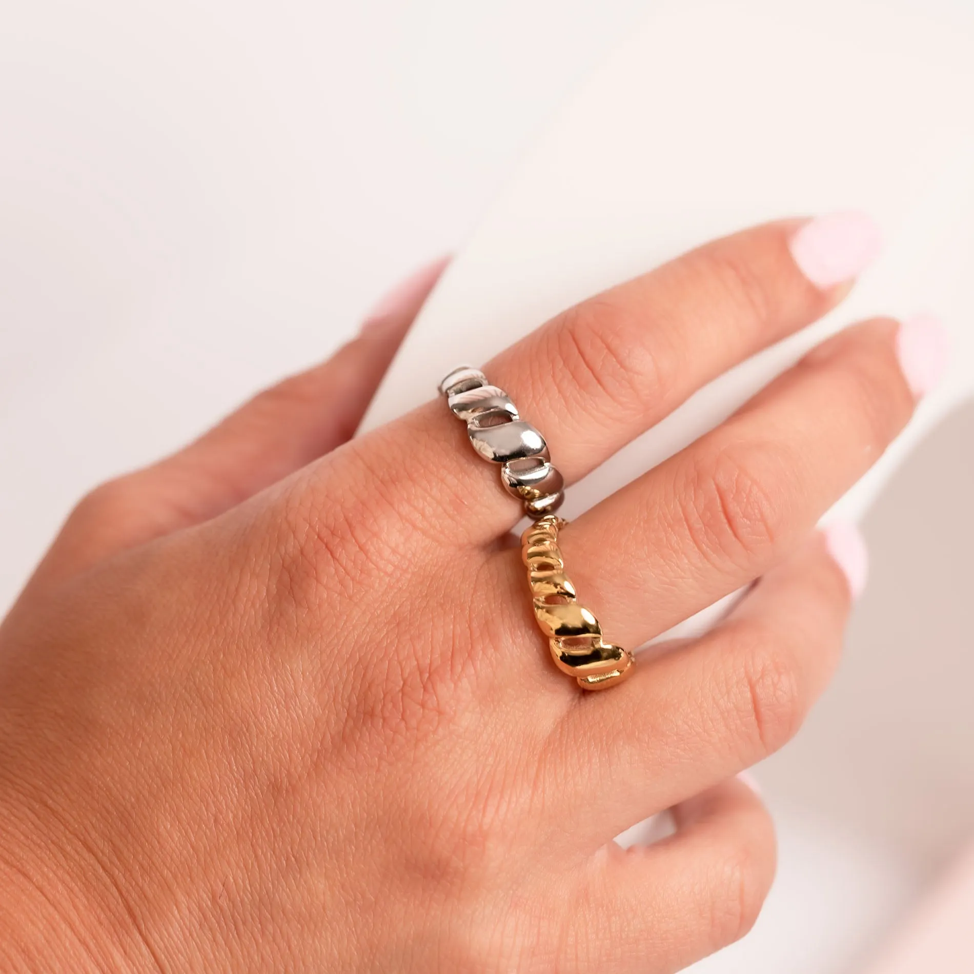 Pretzel ring silver